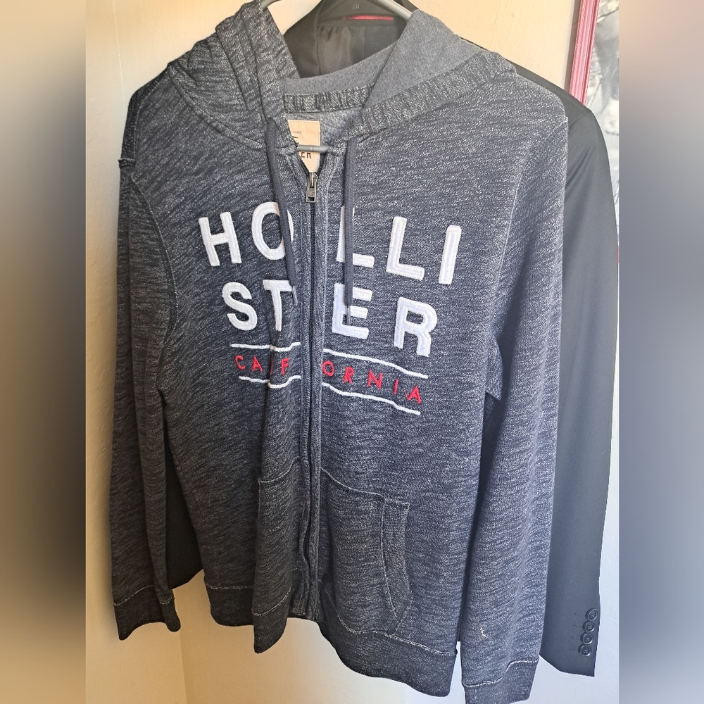 Mens hollister zip up small
